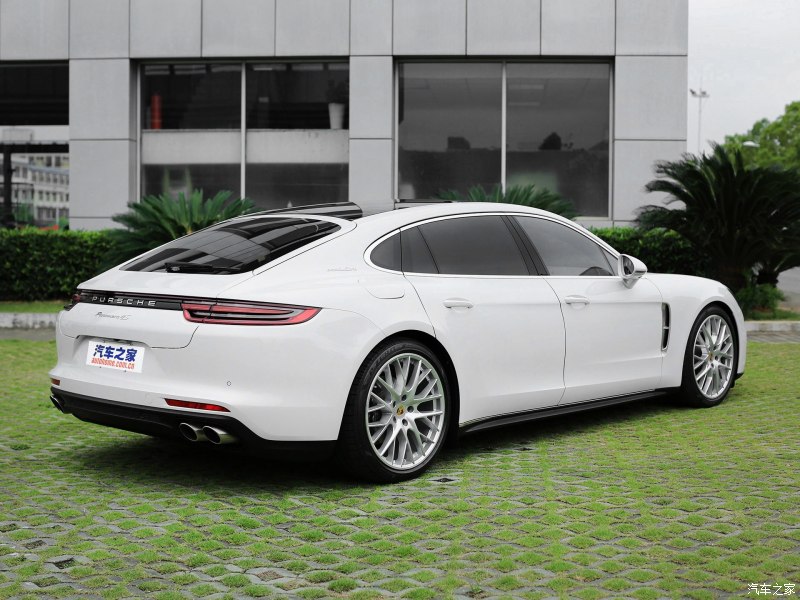 保時(shí)捷帕拉梅拉